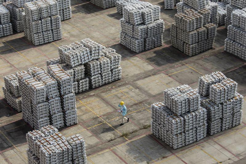 Could Aluminum Stockpiles Disappear by 2024?